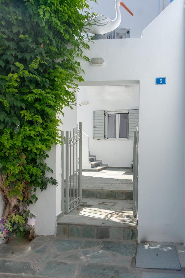 Pelican Paros Екстериор снимка